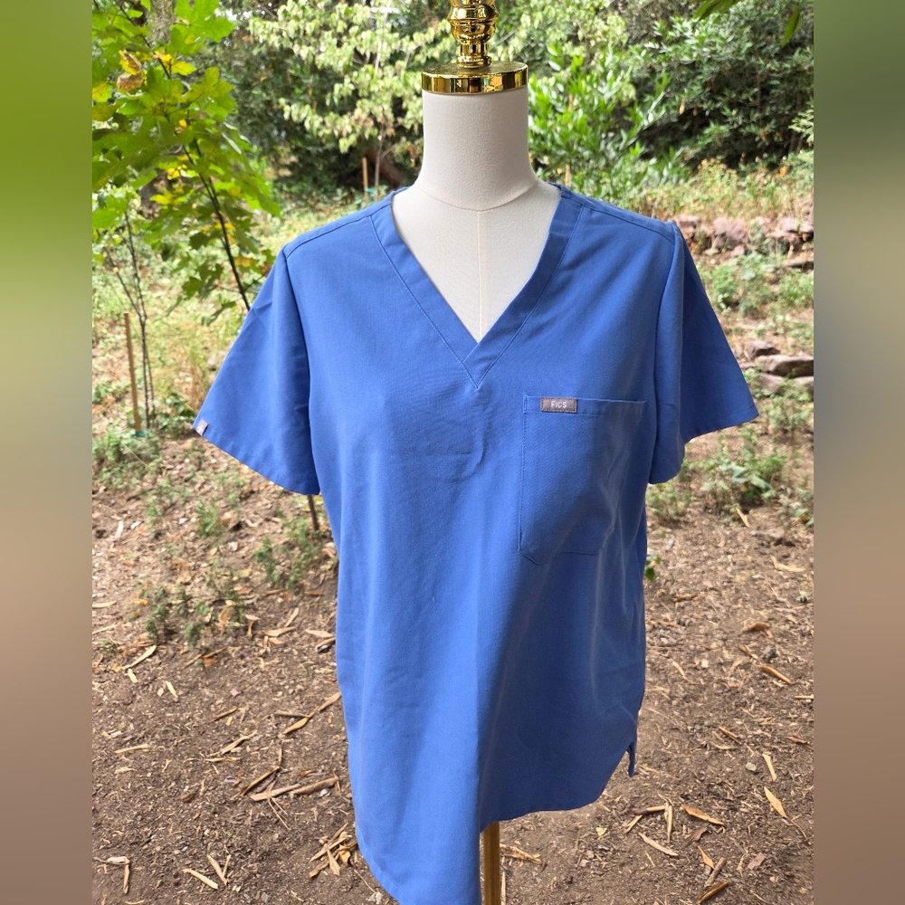 Figs Casma Scrub Top Medium Ceil Blue